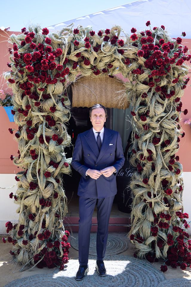 Floral photocall at the caseta façade during the Silbón event